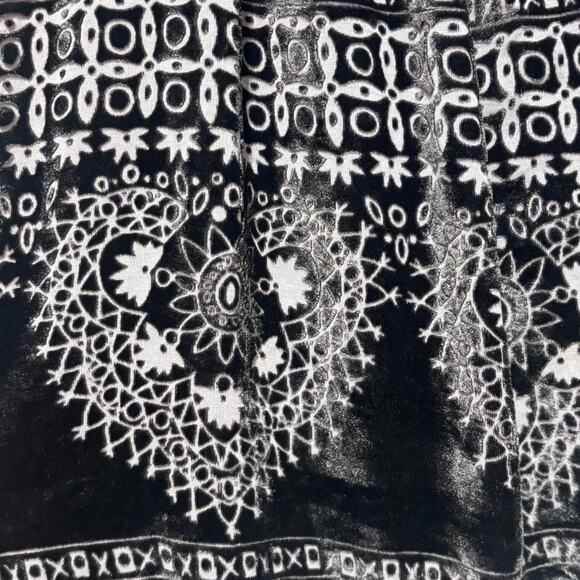 BCBGMAXAZRIA Silk Blend Velvet Burnout Tunic Dress Sz S Button Boho Whimsigoth - Picture 2 of 9